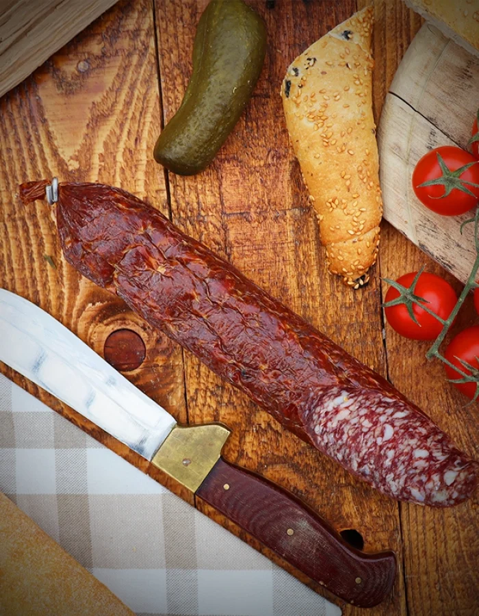 Csemege mangalica vastagkolbász felezett
