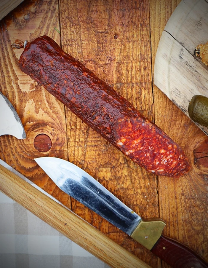 Csípős mangalica vastagkolbász felezett